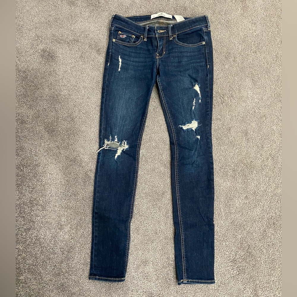HOLLISTER SUPER SKINNY JEANS